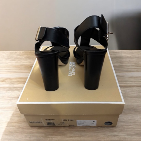 MICHAEL KORS BECKER T STRAP BUCKLE HEEL - Picture 3 of 7